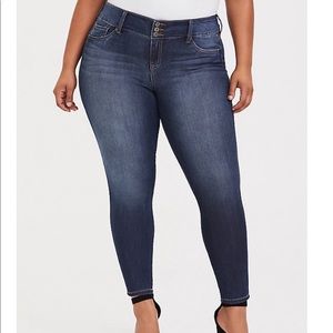 Torrid Skinny Jeans Jeggings Medium Wash Buttons20